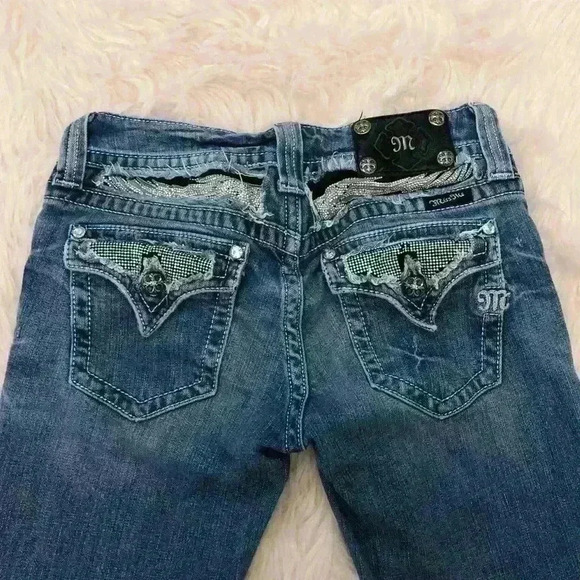 Miss Me Denim Women’s 28” Waist Shorts Pants - Picture 9 of 12